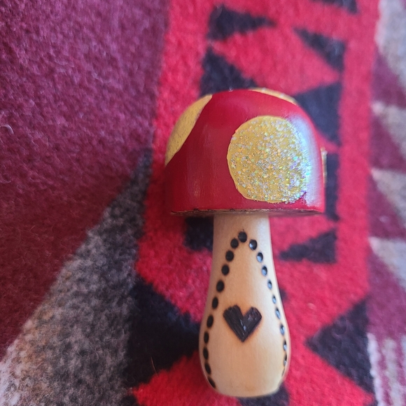 OneLove - Picture 3 of 4